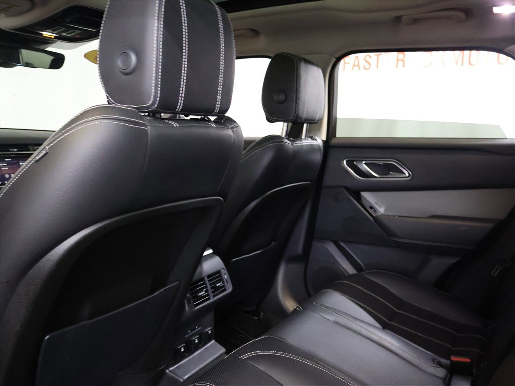 Vehicle image 13 of 29