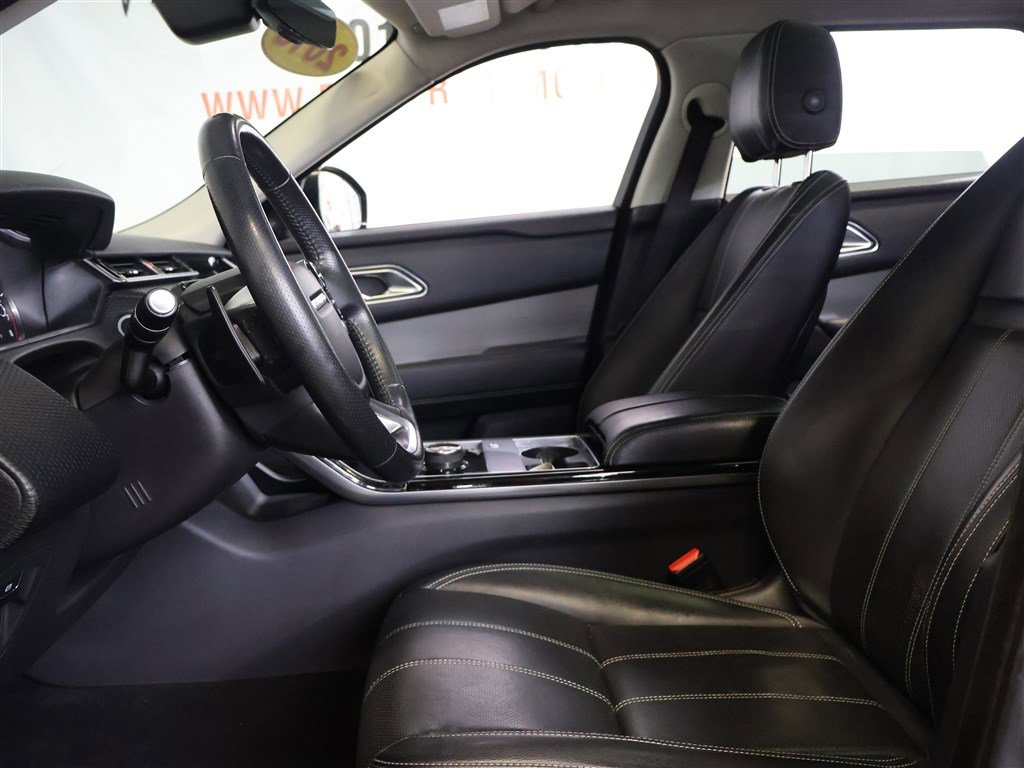 Vehicle image 10 of 29
