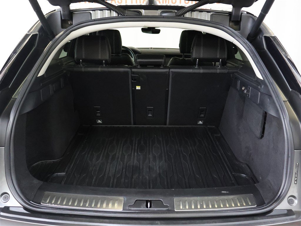 Vehicle image 8 of 29