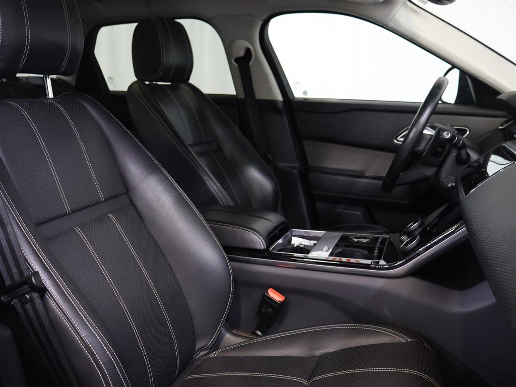 Vehicle image 22 of 29