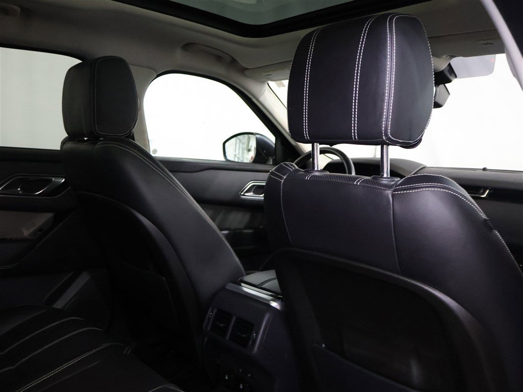 Vehicle image 24 of 29