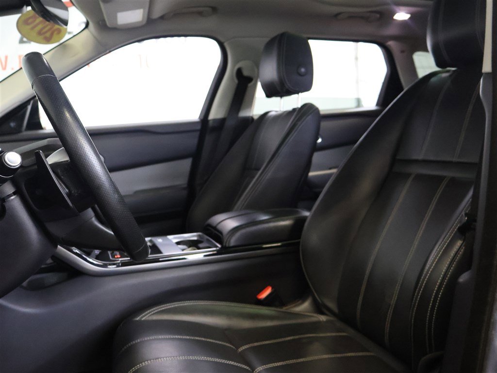 Vehicle image 11 of 29