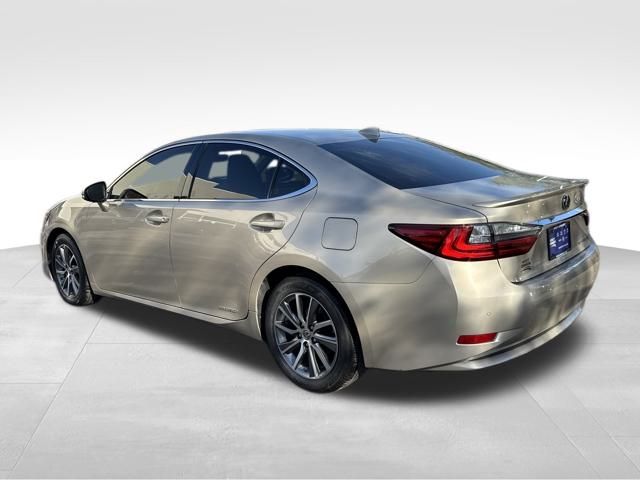 2018 Lexus ES 300h Image 7 of 25