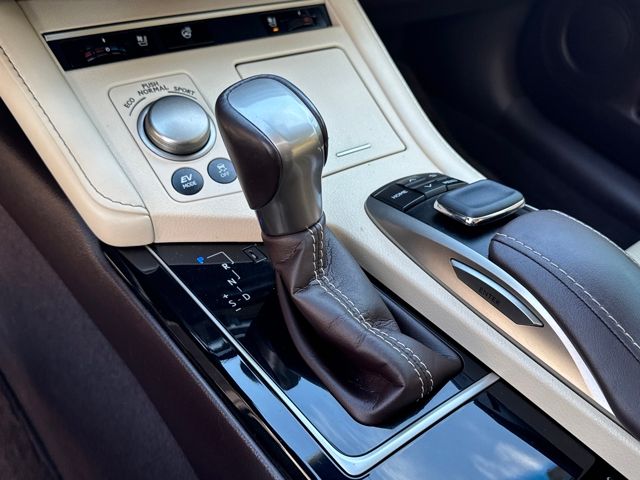 2018 Lexus ES 300h Image 21 of 25