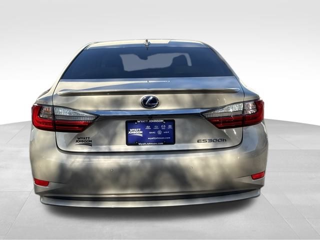 2018 Lexus ES 300h Image 6 of 25