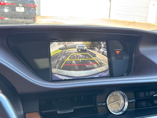 2018 Lexus ES 300h Image 20 of 25