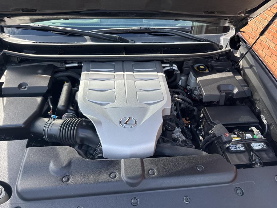 2018 Lexus GX Image 8 of 57