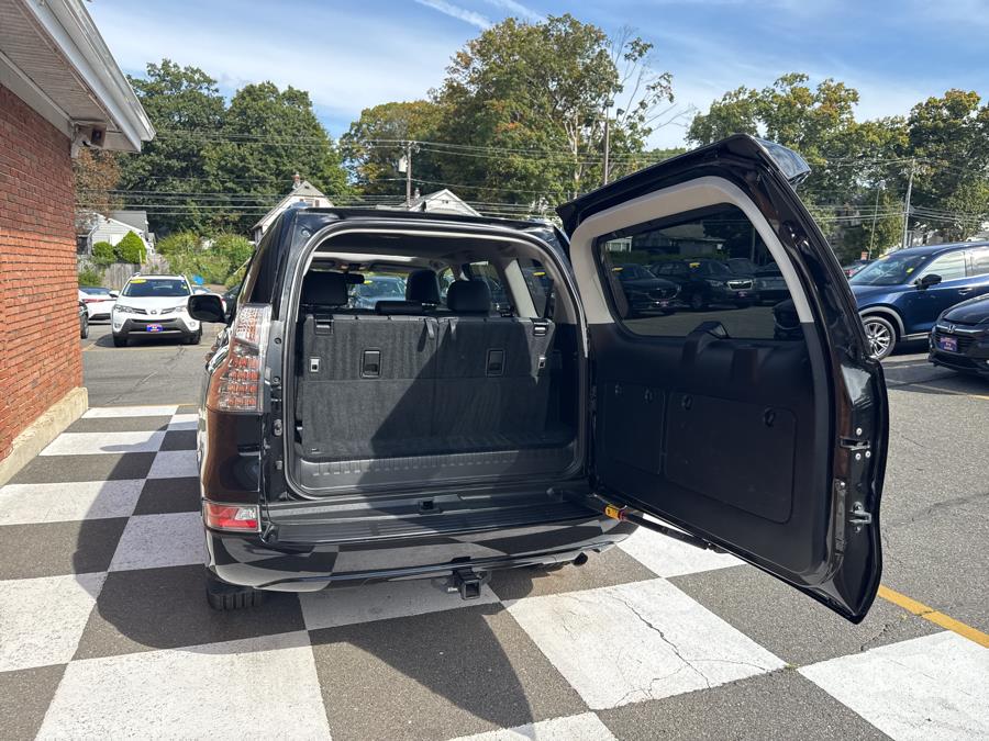 2018 Lexus GX Image 17 of 57