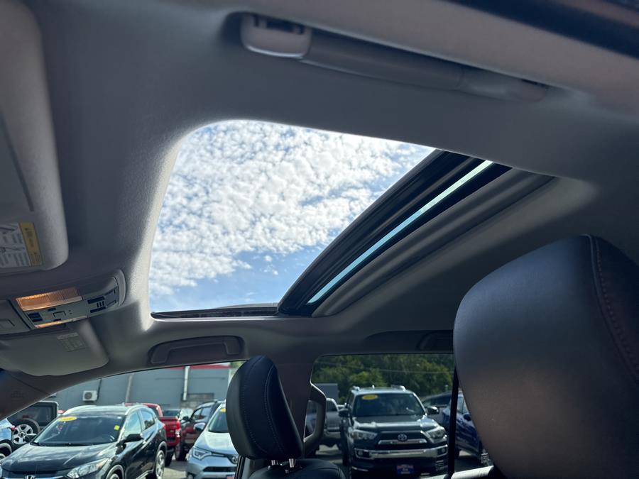 2018 Lexus GX Image 32 of 57