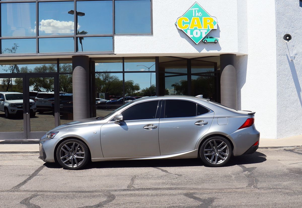 2018 Lexus IS 300 Image 15 of 59