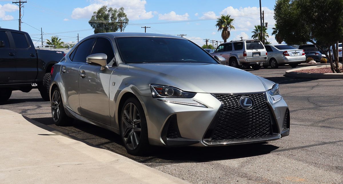 2018 Lexus IS 300 Image 8 of 59