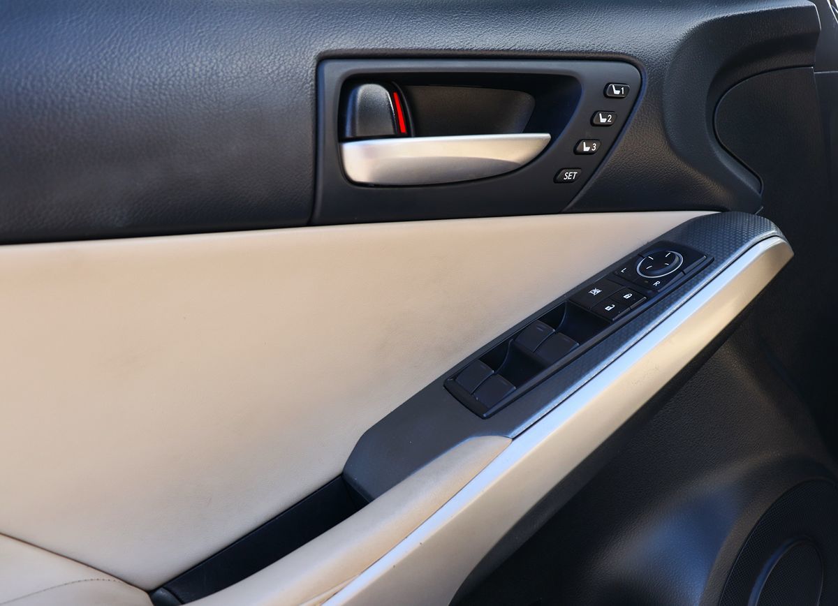 2018 Lexus IS 300 Image 42 of 59