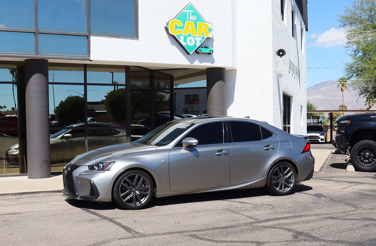 2018 Lexus IS 300 Image 2 of 59