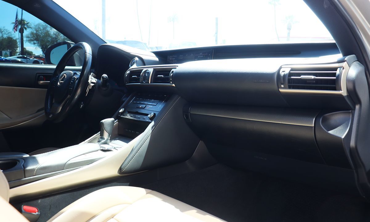 2018 Lexus IS 300 Image 55 of 59