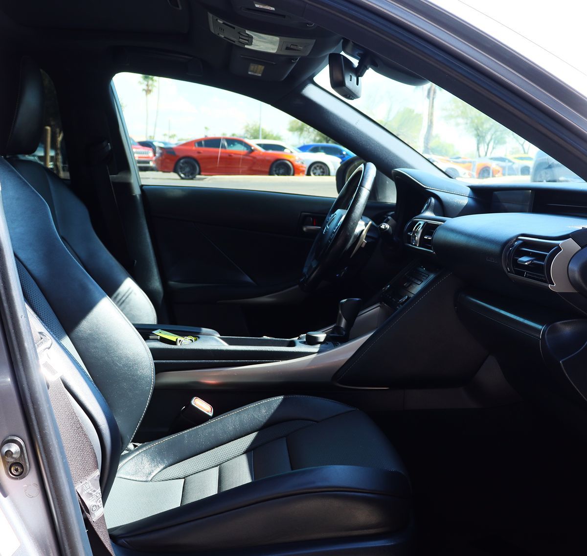 2018 Lexus IS 300 Image 31 of 61