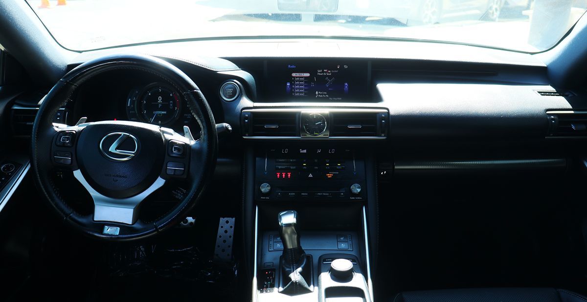 2018 Lexus IS 300 Image 33 of 61