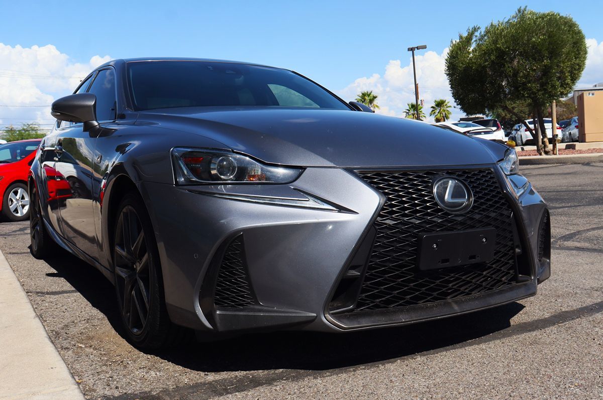 2018 Lexus IS 300 Image 6 of 61