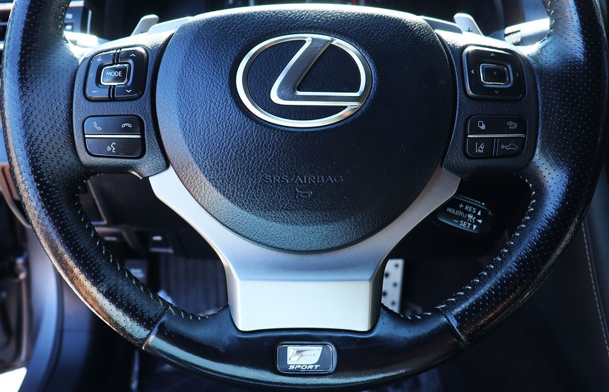 2018 Lexus IS 300 Image 36 of 61