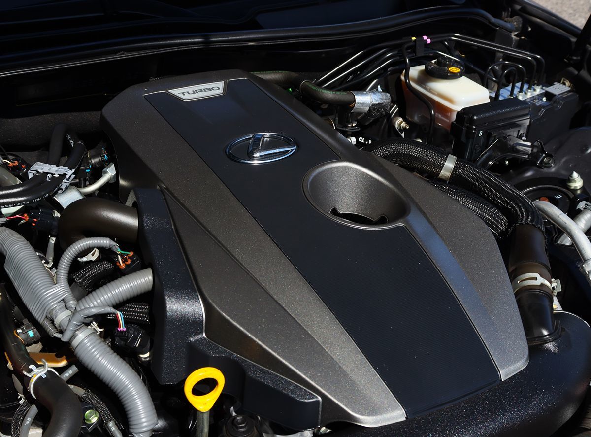 2018 Lexus IS 300 Image 17 of 61