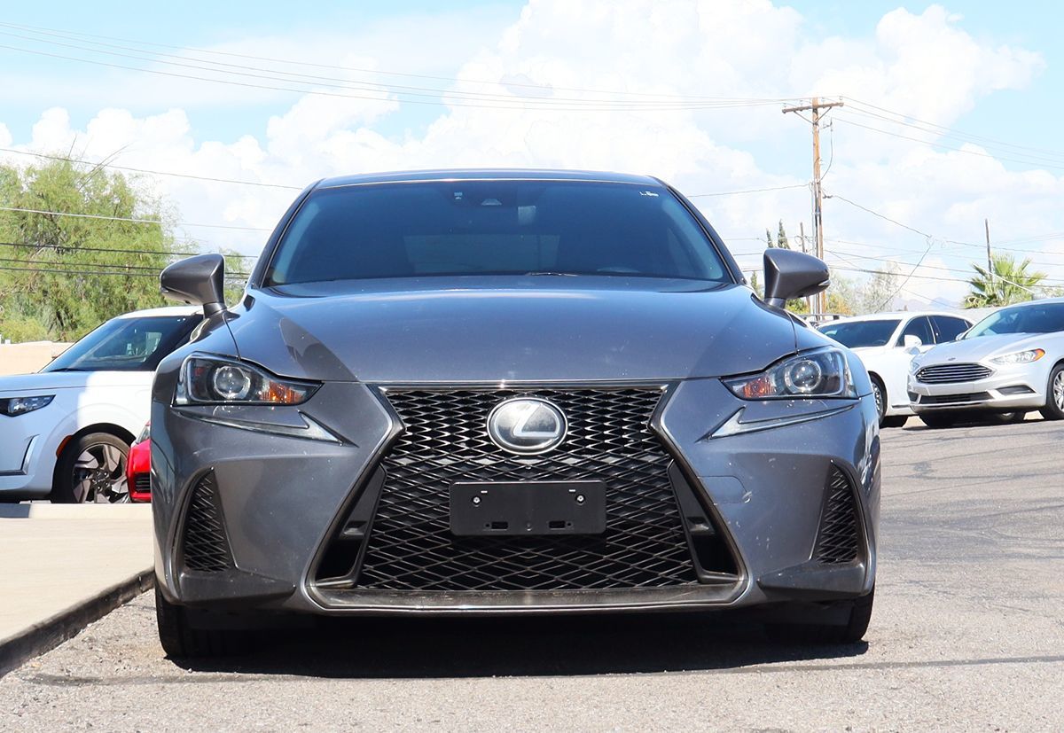 2018 Lexus IS 300 Image 5 of 61