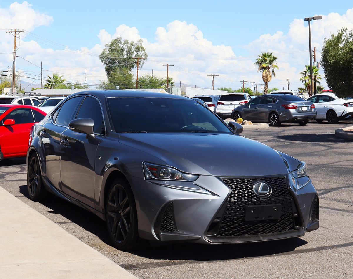 2018 Lexus IS 300 Image 7 of 61