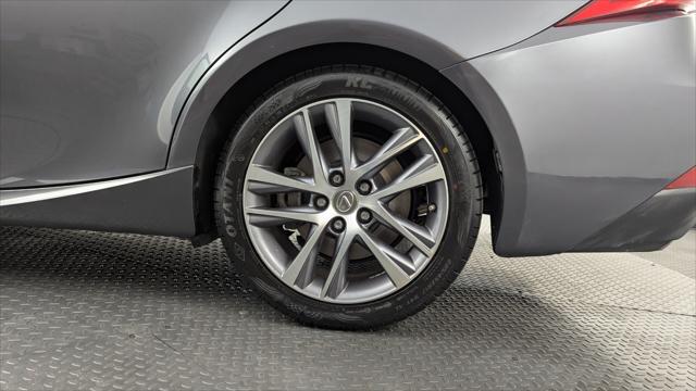 2018 Lexus IS 300 Image 11 of 33