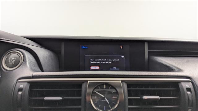 2018 Lexus IS 300 Image 23 of 33