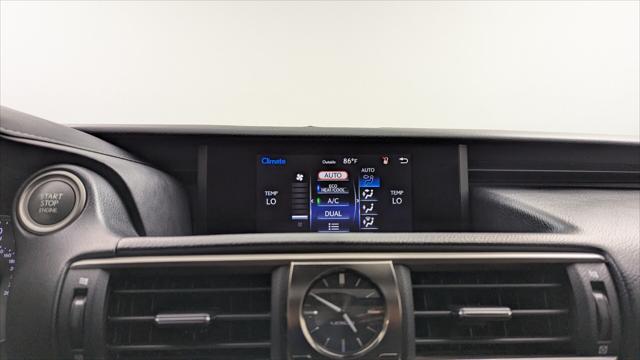 2018 Lexus IS 300 Image 24 of 33