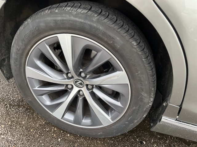 Vehicle image 25 of 27