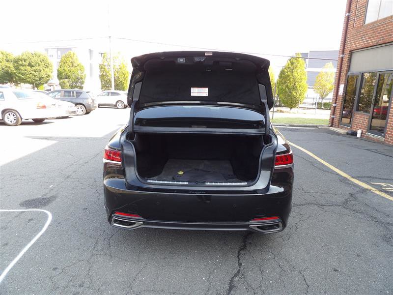 2018 Lexus LS Image 9 of 25