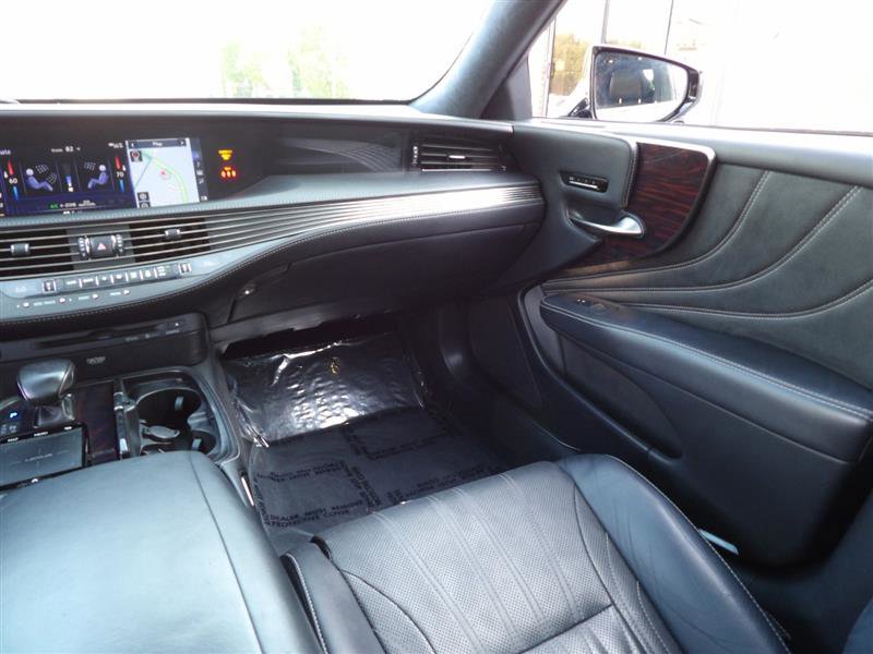 2018 Lexus LS Image 25 of 25