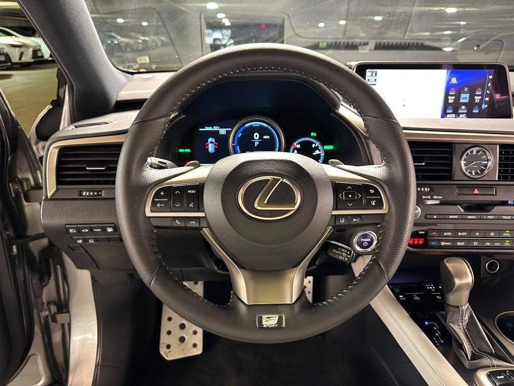 Vehicle image 20 of 33