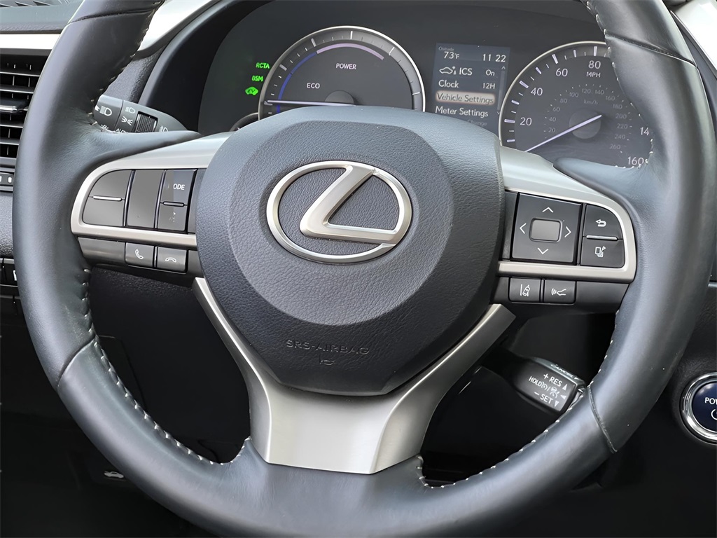 Vehicle image 21 of 44