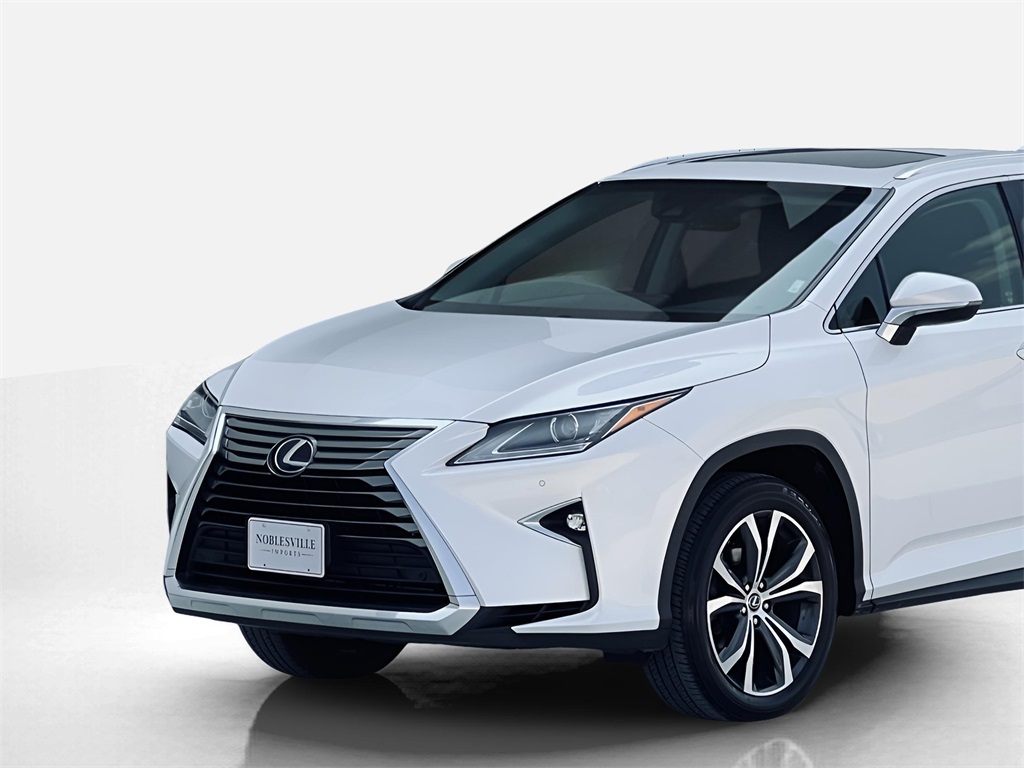Vehicle image 2 of 44
