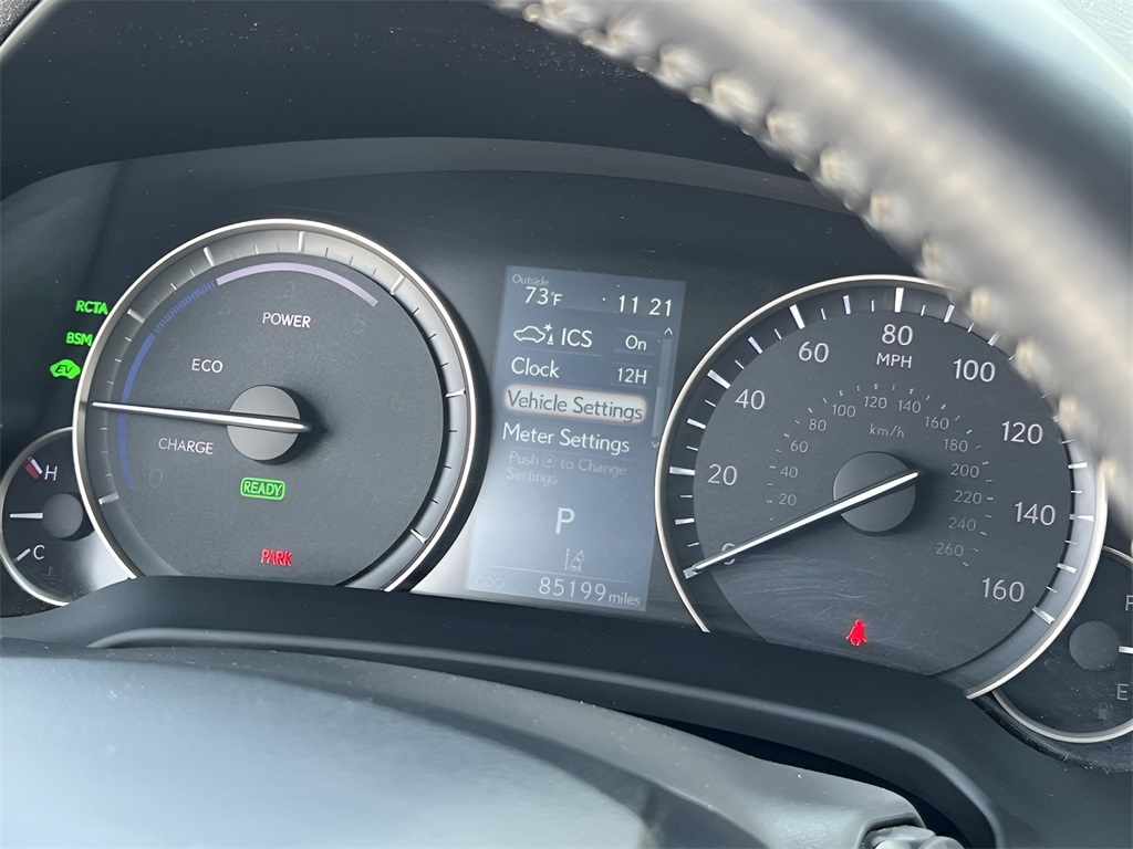 Vehicle image 22 of 44