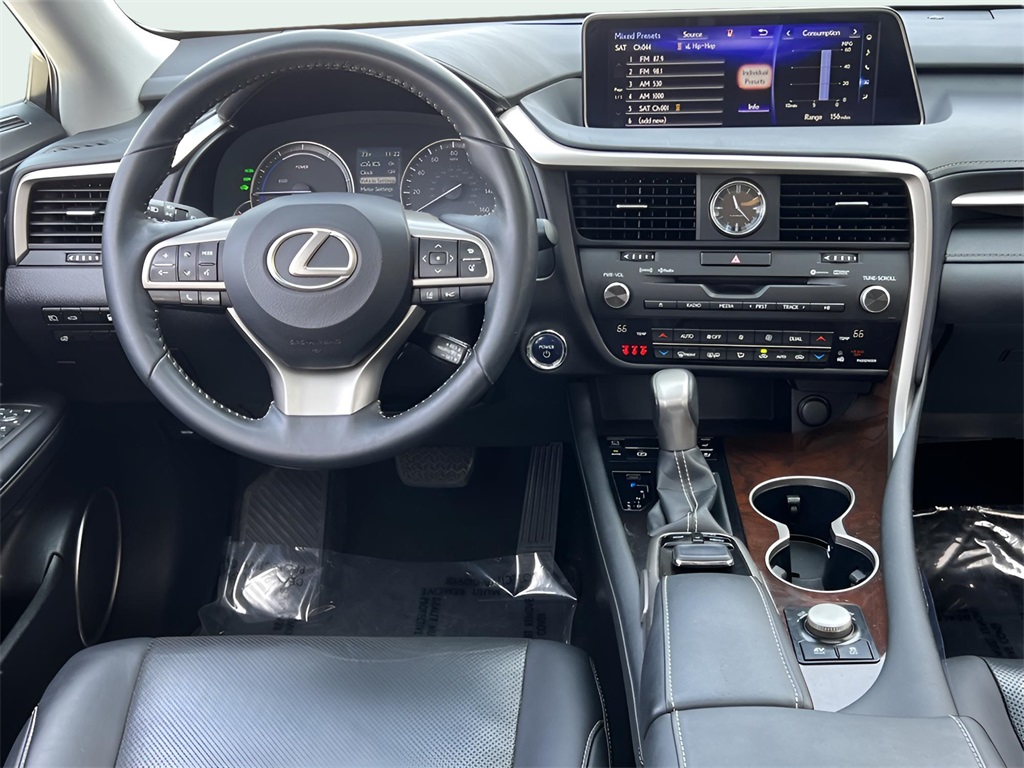 Vehicle image 20 of 44