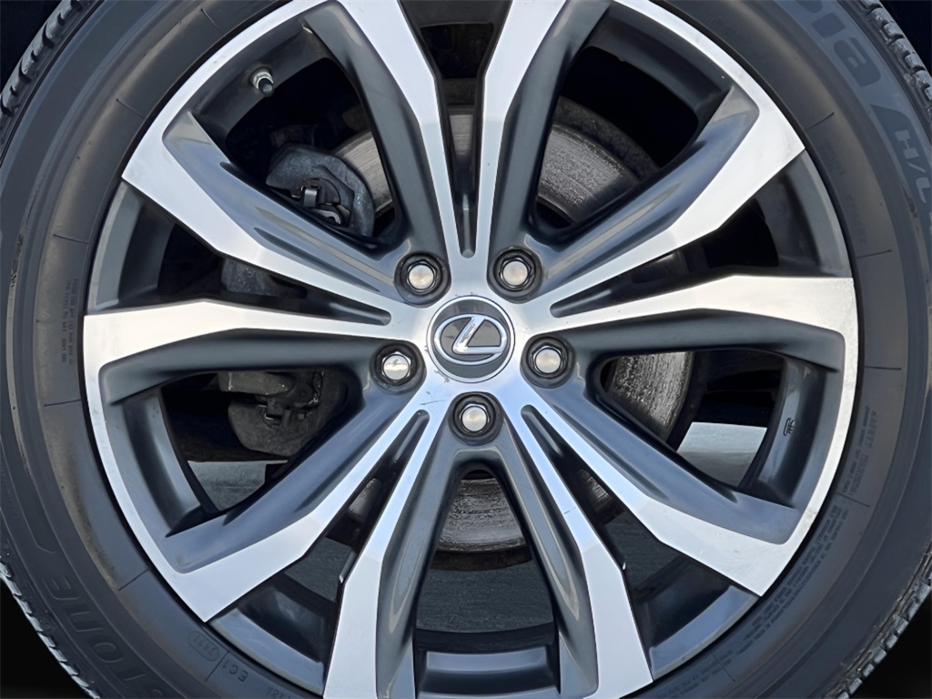 Vehicle image 11 of 44