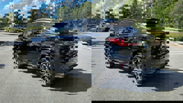 Vehicle image 7 of 30