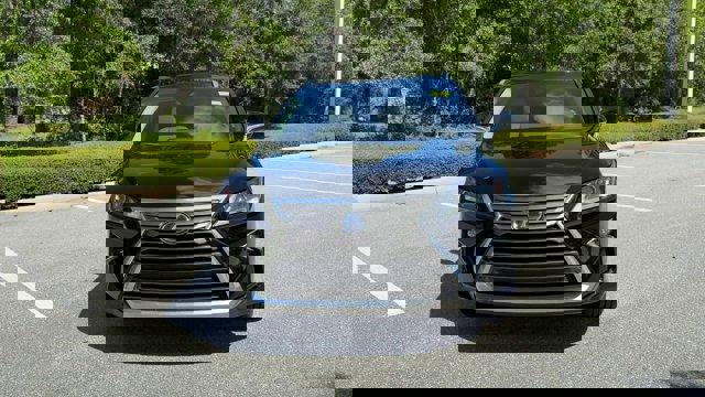 Vehicle image 3 of 30