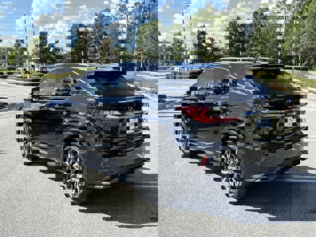 Vehicle image 8 of 30