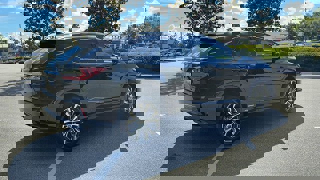 Vehicle image 6 of 30