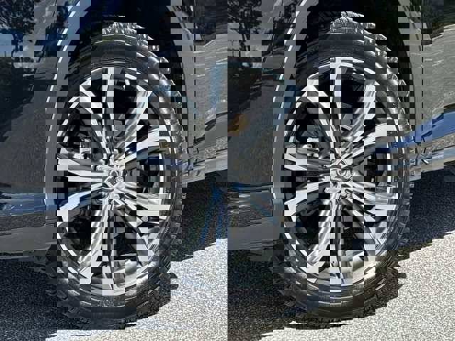 Vehicle image 14 of 30