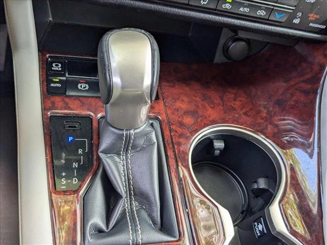 Vehicle image 12 of 26