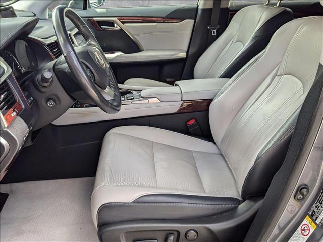 Vehicle image 17 of 26