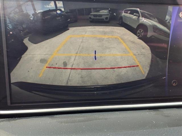 Vehicle image 15 of 26
