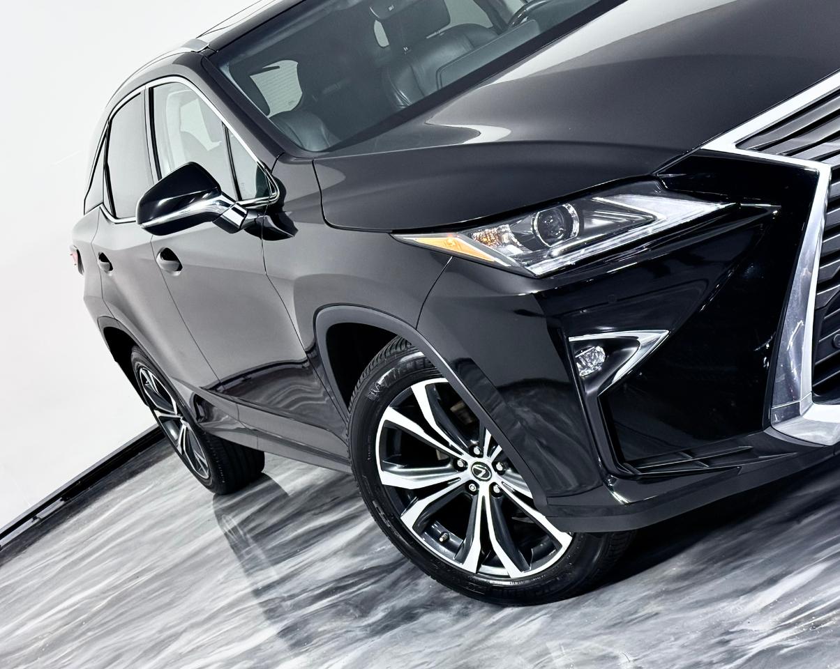 2018 Lexus RX Image 2 of 50