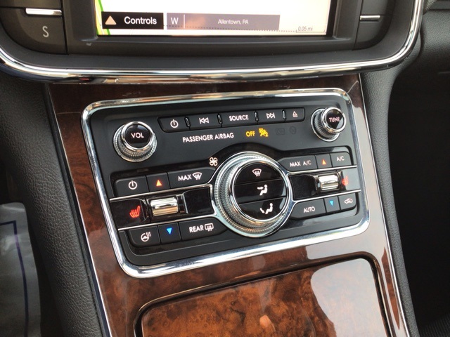 2018 Lincoln Continental Select Image 14 of 22