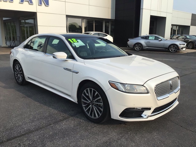 2018 Lincoln Continental Select Image 3 of 22