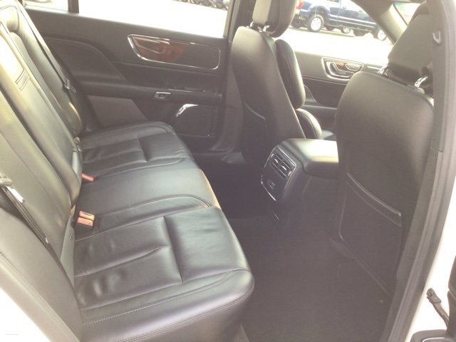2018 Lincoln Continental Select Image 19 of 22