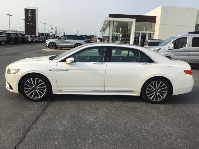 2018 Lincoln Continental Select Image 7 of 22